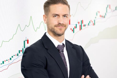 Krypto-Profi: Wann der Bitcoin-Bullrun endet und welche Altcoins Anleger kaufen sollten – Adrian Fritz im Re-Live